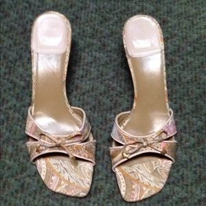 Stuart Weitzman paisley brocade sandals Sz 11 new